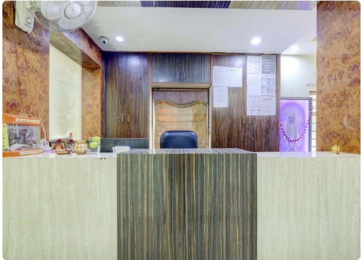 Hotel Krishna Palace Ahmadábád Kültér fotó