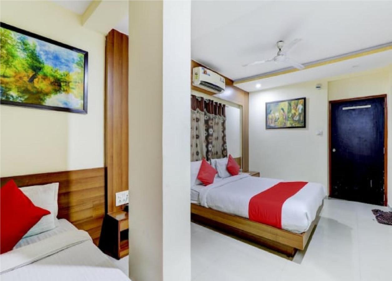 Hotel Krishna Palace Ahmadábád Kültér fotó
