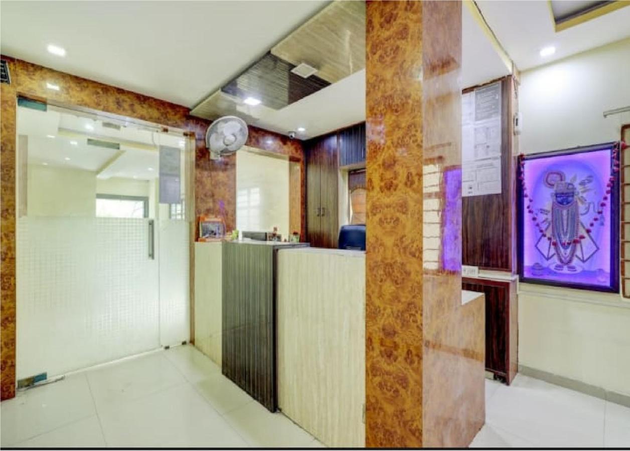 Hotel Krishna Palace Ahmadábád Kültér fotó