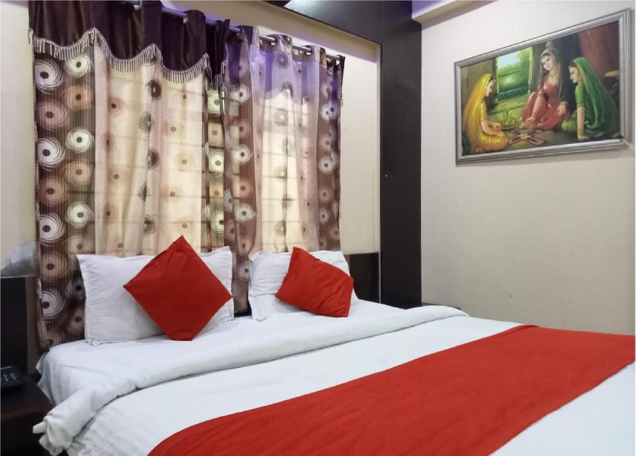 Hotel Krishna Palace Ahmadábád Kültér fotó